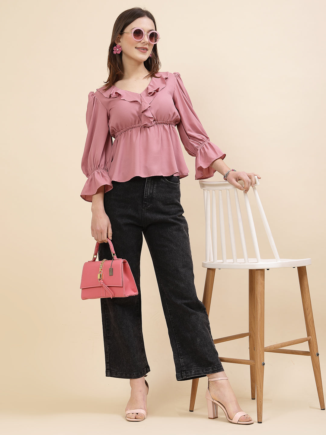 This cute long sleeve top for women and girls is perfect for any occasion. In a soft, charming pink, it's an ideal "going out" top that combines style and comfort. The long sleeves make it suitable as an evening top, adding a touch of elegance to your holiday party outfit. Whether you're dressing up for a festive event or just a casual night out, this top will make you stand out beautifully.