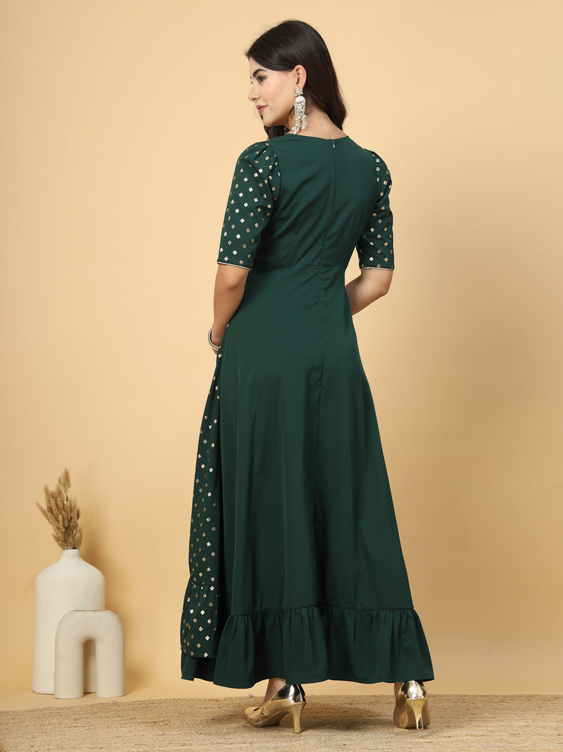 Our green color formal dress for women is a trendy outfit which will make head turned! This formal wear is budget friendly &amp; well suited for a festive gathering with your loving ones. This semi formal attire in-cooperates a high low pattern with double layers at front and a zip closure at back for easy slip in. This is definitely going to be one of your new look dresses !&nbsp;