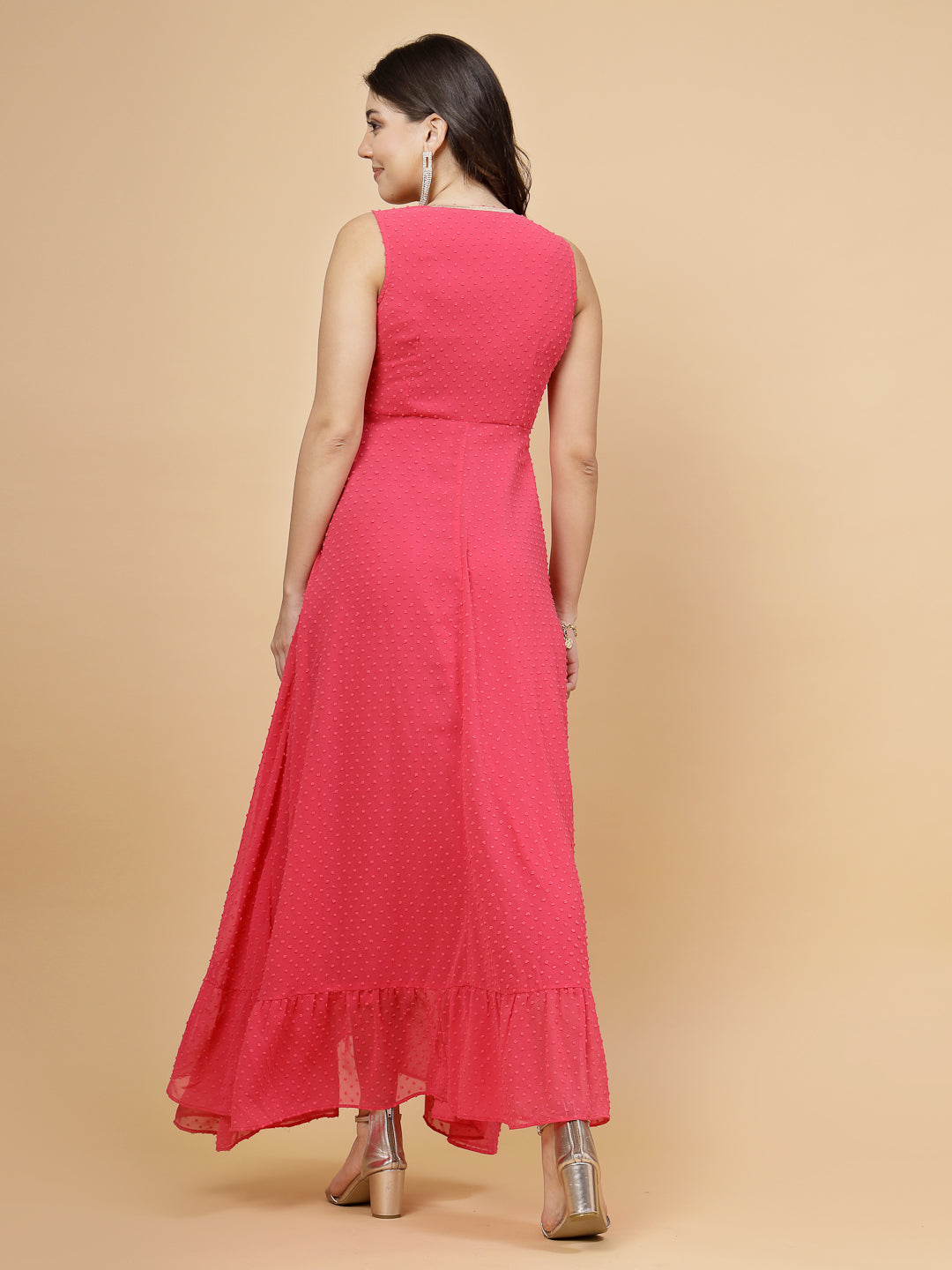 High Low Traditional Maxi Dresses Pink is a trendy maxi dress. Tailored with V-neck and high low pattern. Finished with a zip closure. It comes with a attached lining.