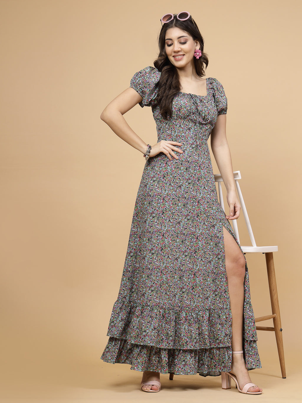 Green floral print floor length casual maxi dresses for women is a stylish dress with slit at front. Ruched detailing with drawstring and a back zipper for easy slip in. Perfect for casual outings.
