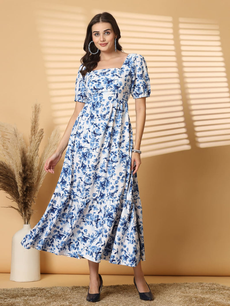 Turn heads in this sizzling hot backless maxi dress. With its figure-flattering elasticated waist, built-in bra, and chic puff sleeves, this dress is designed for unforgettable entrances and effortless style.