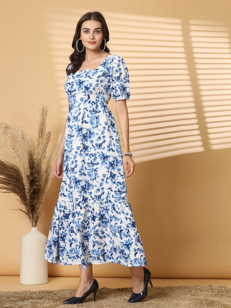 Turn heads in this sizzling hot backless maxi dress. With its figure-flattering elasticated waist, built-in bra, and chic puff sleeves, this dress is designed for unforgettable entrances and effortless style.