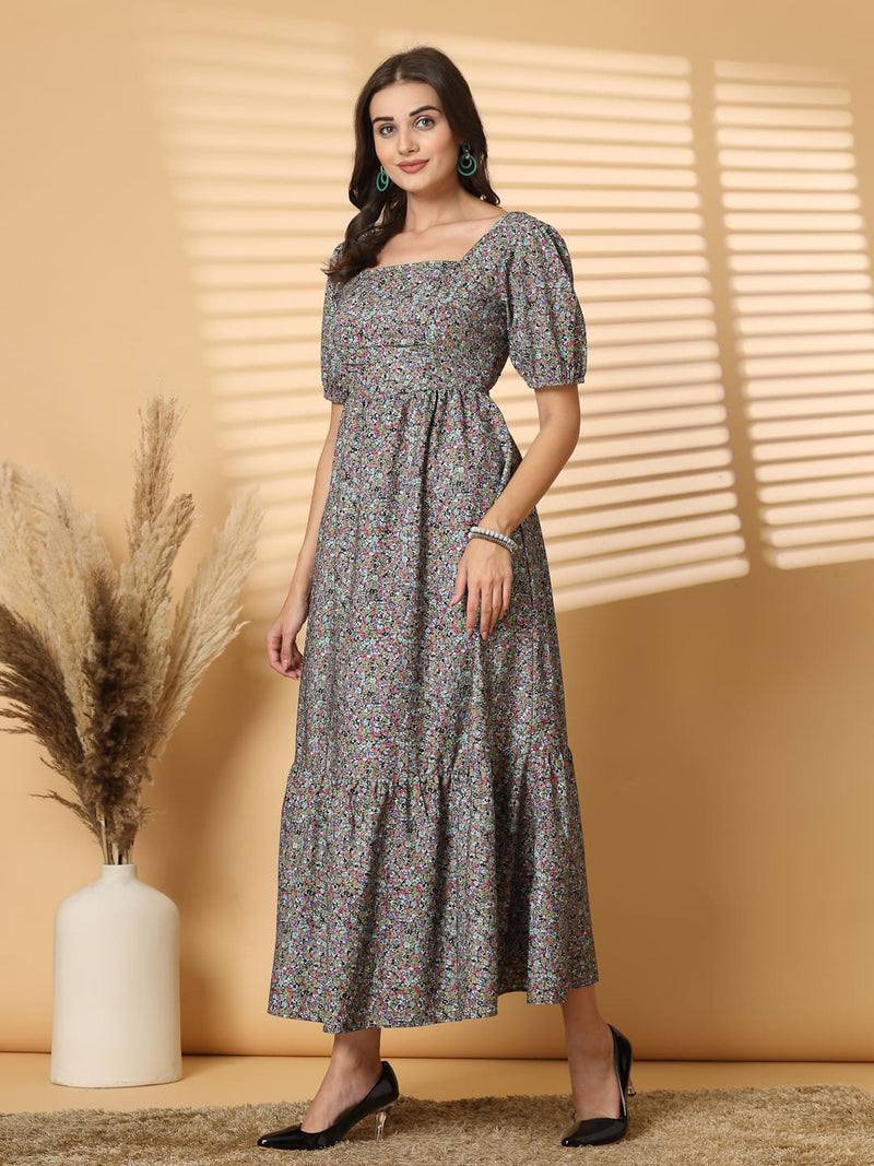 Turn heads in this sizzling hot backless maxi dress. With its figure-flattering elasticated waist, built-in bra, and chic puff sleeves, this dress is designed for unforgettable entrances and effortless style.