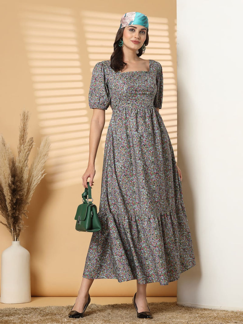 Turn heads in this sizzling hot backless maxi dress. With its figure-flattering elasticated waist, built-in bra, and chic puff sleeves, this dress is designed for unforgettable entrances and effortless style.