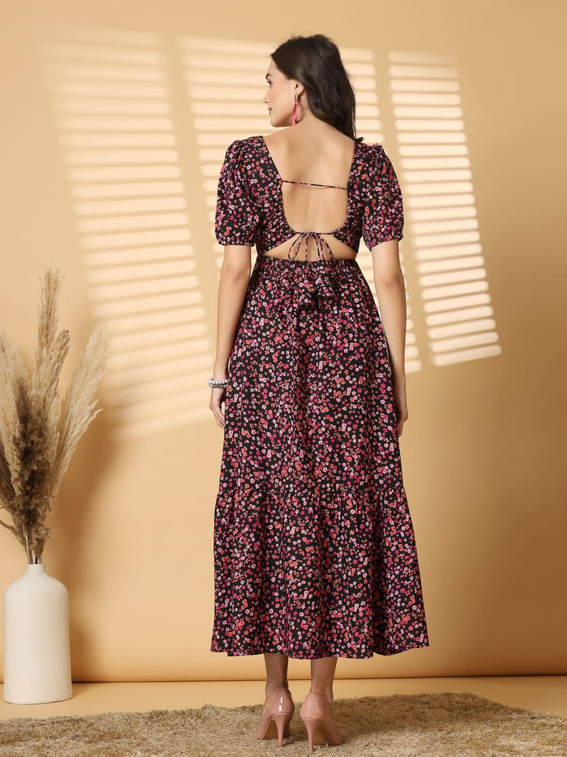 Turn heads in this sizzling hot backless maxi dress. With its figure-flattering elasticated waist, built-in bra, and chic puff sleeves, this dress is designed for unforgettable entrances and effortless style.