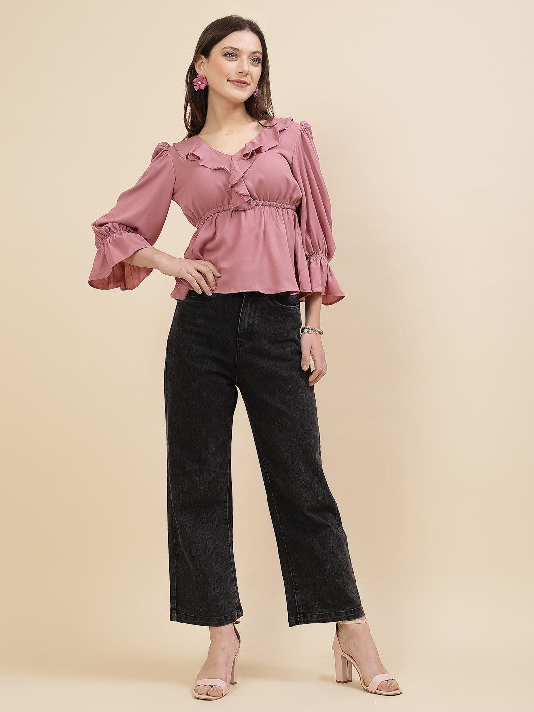 This cute long sleeve top for women and girls is perfect for any occasion. In a soft, charming pink, it's an ideal "going out" top that combines style and comfort. The long sleeves make it suitable as an evening top, adding a touch of elegance to your holiday party outfit. Whether you're dressing up for a festive event or just a casual night out, this top will make you stand out beautifully.