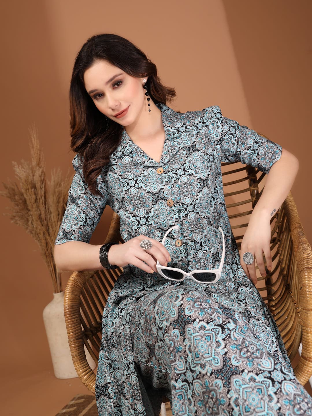 RAASSIO | Blue Floral Geometric Print Front-Slit Tunic Kurta Set with Wide-Leg Trousers