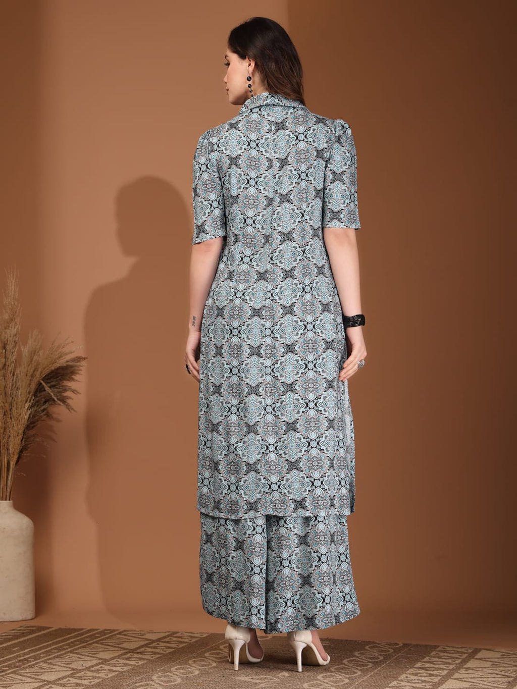 RAASSIO | Blue Floral Geometric Print Front-Slit Tunic Kurta Set with Wide-Leg Trousers