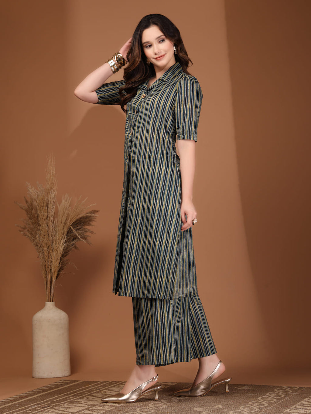 RAASSIO | Olive Green Striped Tunic Kurta Set with Wide-Leg Trousers