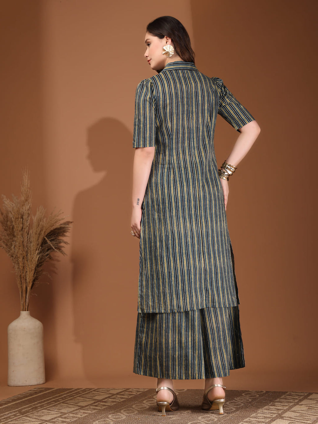 RAASSIO | Olive Green Striped Tunic Kurta Set with Wide-Leg Trousers