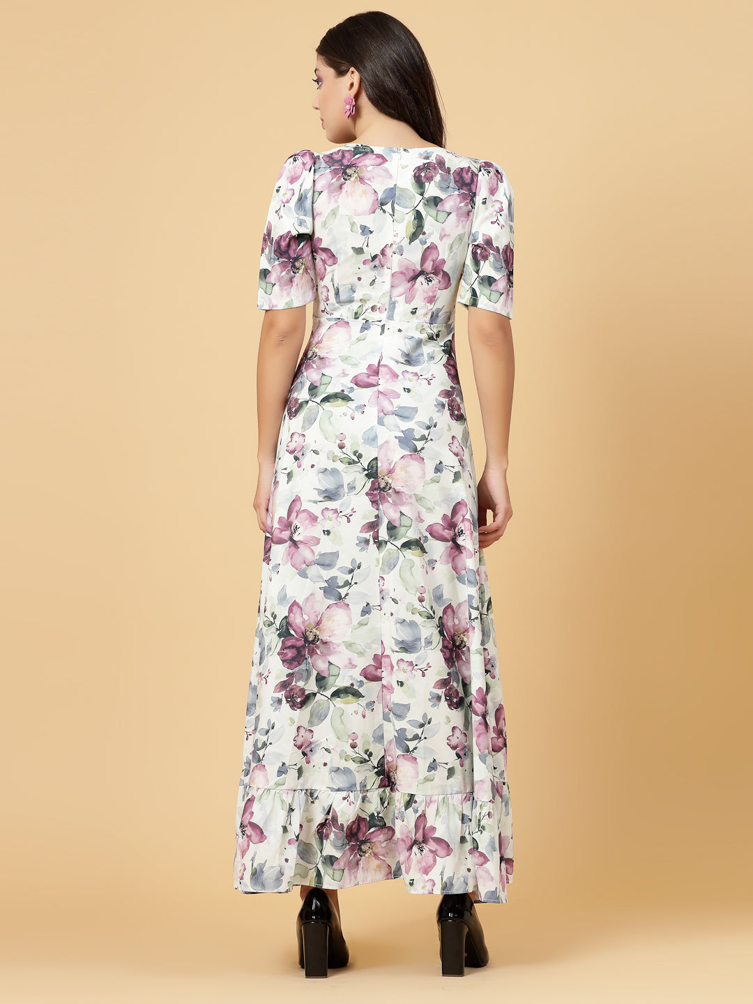 High low traditional Dresses for women & girls .  Tailored With Short Sleeve & 'V' Neck, has a high low double layer pattern at front.  Finished with a zip Closure at back for easy slip in.