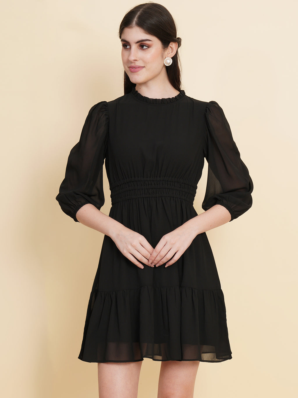 Step into style and embrace your femininity with our stunning black short dress for women! Featuring a ruched waist and a playful ruffled hem, this dress effortlessly combines elegance and flirtiness. It's the perfect choice for any occasion, whether it's a brunch date or a night out on the town.