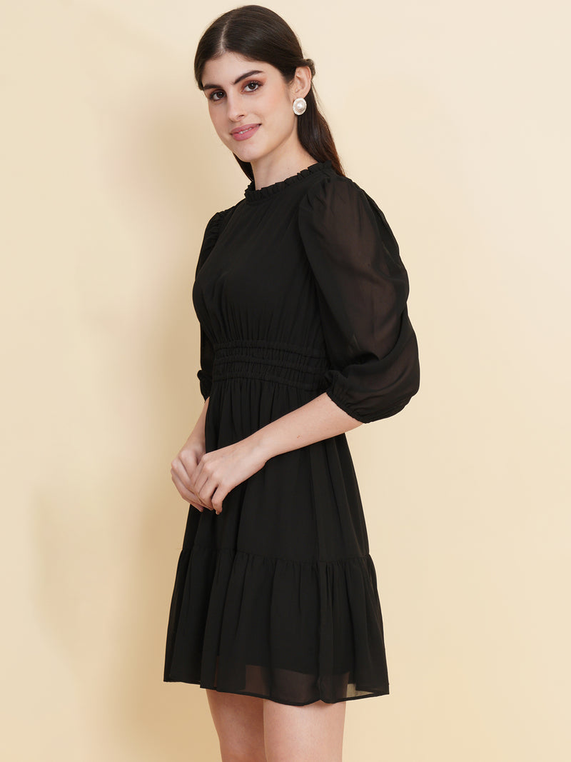 Step into style and embrace your femininity with our stunning black short dress for women! Featuring a ruched waist and a playful ruffled hem, this dress effortlessly combines elegance and flirtiness. It's the perfect choice for any occasion, whether it's a brunch date or a night out on the town.