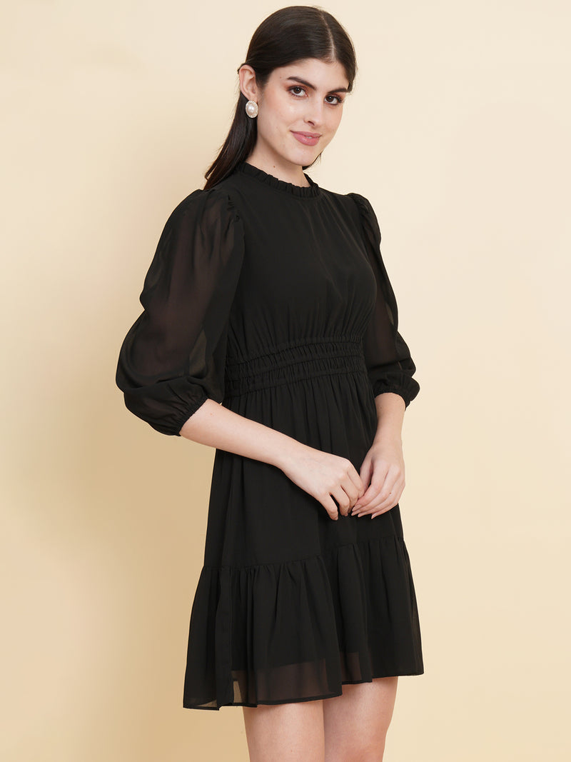 Step into style and embrace your femininity with our stunning black short dress for women! Featuring a ruched waist and a playful ruffled hem, this dress effortlessly combines elegance and flirtiness. It's the perfect choice for any occasion, whether it's a brunch date or a night out on the town.