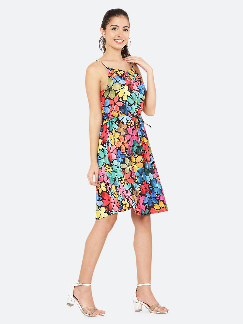 A floral printed halter neck dress with a drawstring waist and side pockets sounds like a stylish and comfortable summer dress. The halter neck style allows for a bit of skin to be shown and the drawstring waist allows for a flattering, adjustable fit. The side pockets add a practical touch and convenience, allowing you to keep small essentials close at hand. 