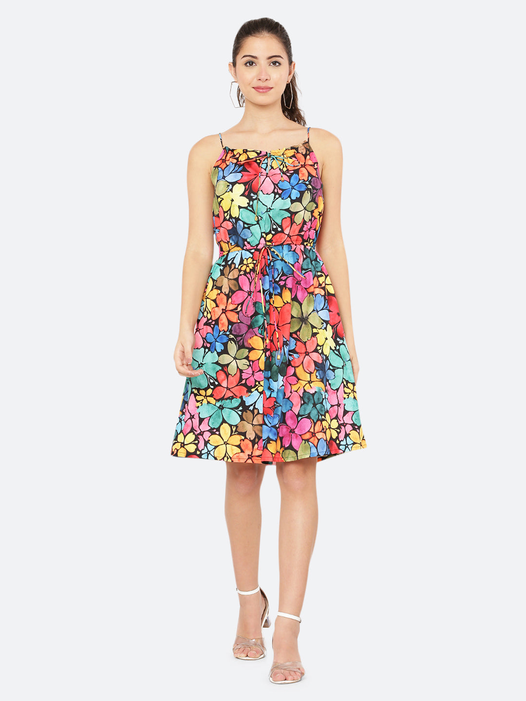 A floral printed halter neck dress with a drawstring waist and side pockets sounds like a stylish and comfortable summer dress. The halter neck style allows for a bit of skin to be shown and the drawstring waist allows for a flattering, adjustable fit. The side pockets add a practical touch and convenience, allowing you to keep small essentials close at hand.