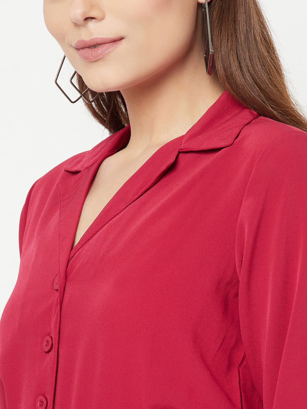 This solid jump suit for women with an elasticated waist is a versatile and stylish piece of clothing that can be dressed up or down for any occasion. It is made of a comfortable and stretchy material that allows for ease of movement, while the elasticated waistband helps to flatter the figure and create a flattering silhouette.